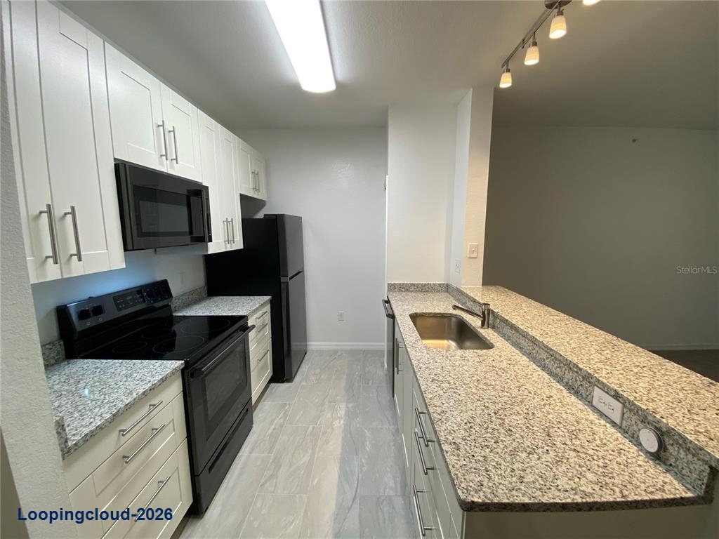 5455 Vineland Rd #3310, Orlando, FL 32811 | Fully Renovated Cypress Fairway Condo