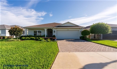 16261 Yelloweyed Dr, Clermont, FL 34714 | Sawgrass Bay Move-In Ready Home