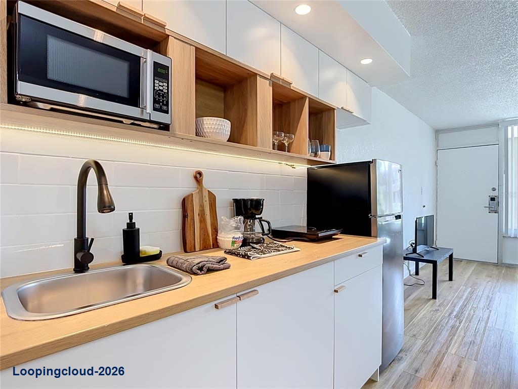 Investment Condo-Hotel For Sale: 43420 Highway 27 #320, Davenport, FL 33837