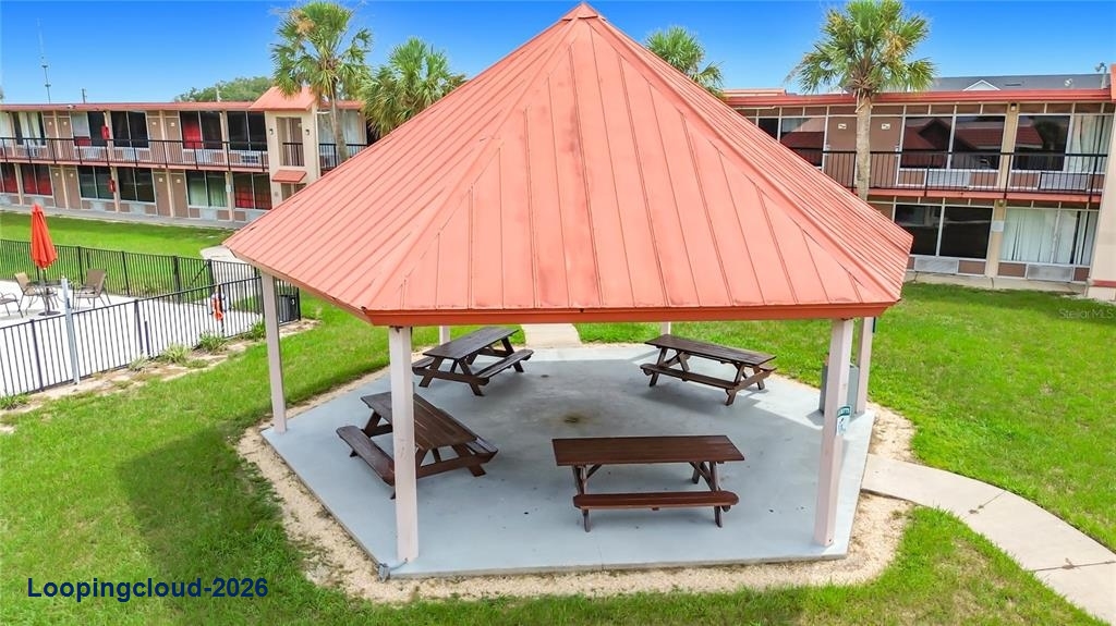 Investment Condo-Hotel For Sale: 43420 Highway 27 #320, Davenport, FL 33837
