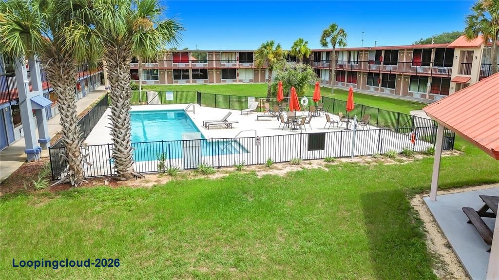 Investment Condo-Hotel For Sale: 43420 Highway 27 #320, Davenport, FL 33837