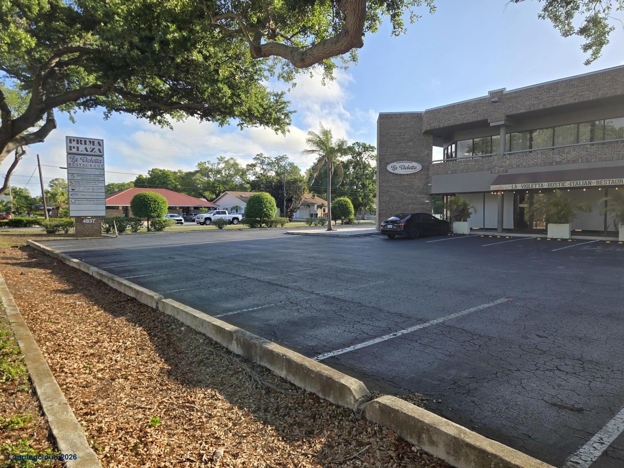 Prima Plaza Professional Office Building for Lease on Swift Road in Sarasota, FL