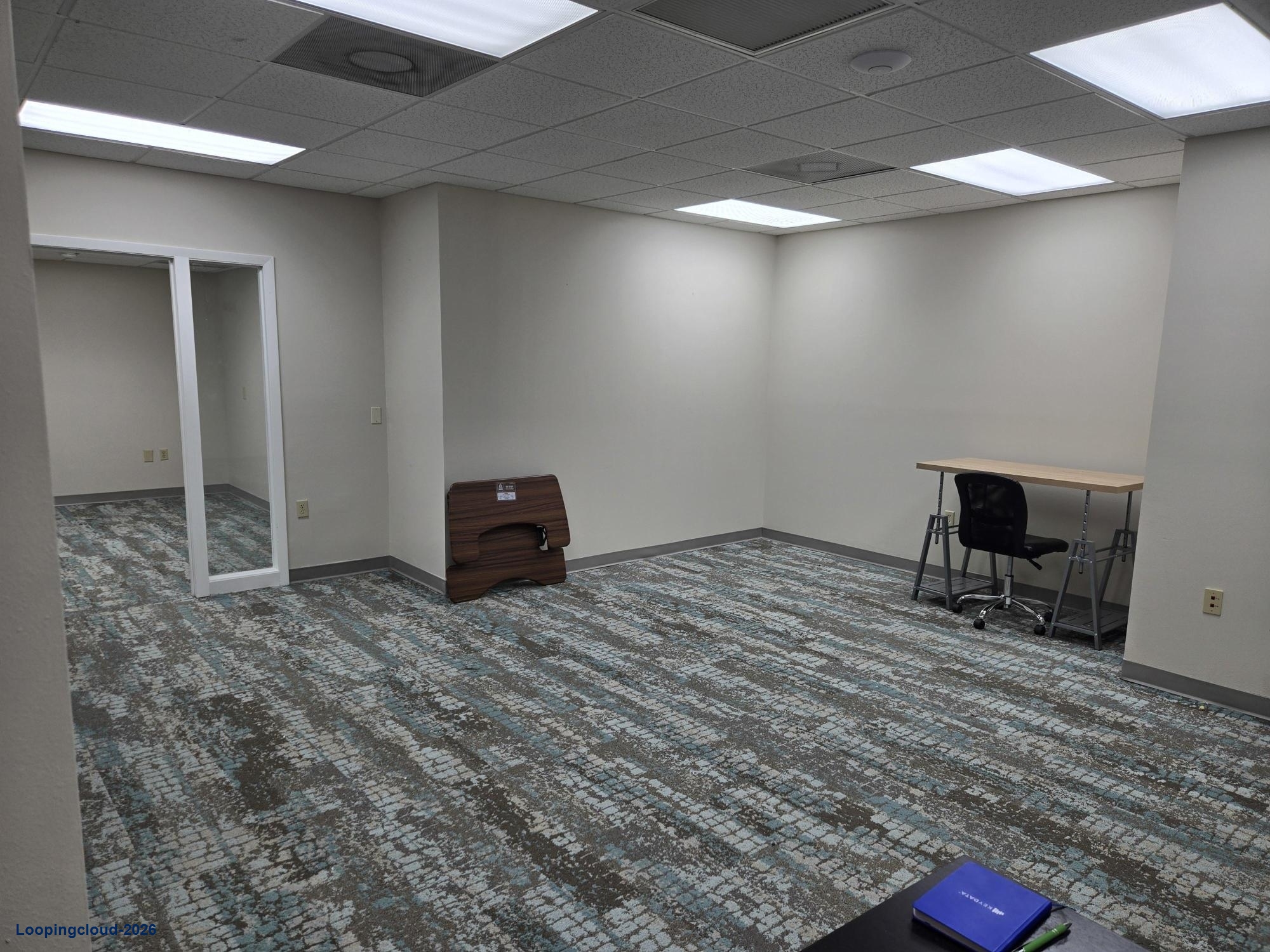 Prima Plaza Professional Office Building for Lease on Swift Road in Sarasota, FL