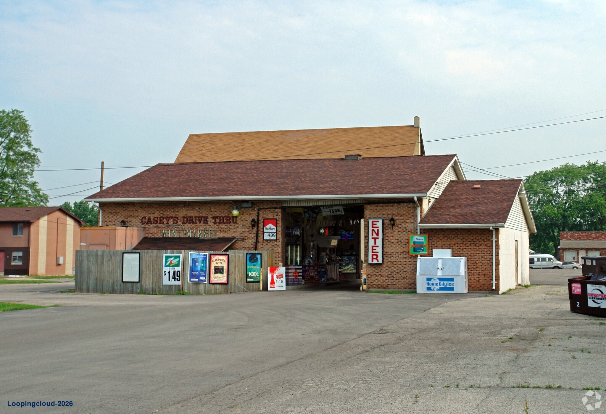 C-Store & Drive-Thru Property For Sale in Fairborn, OH | 124 N 1st St ($229,000)