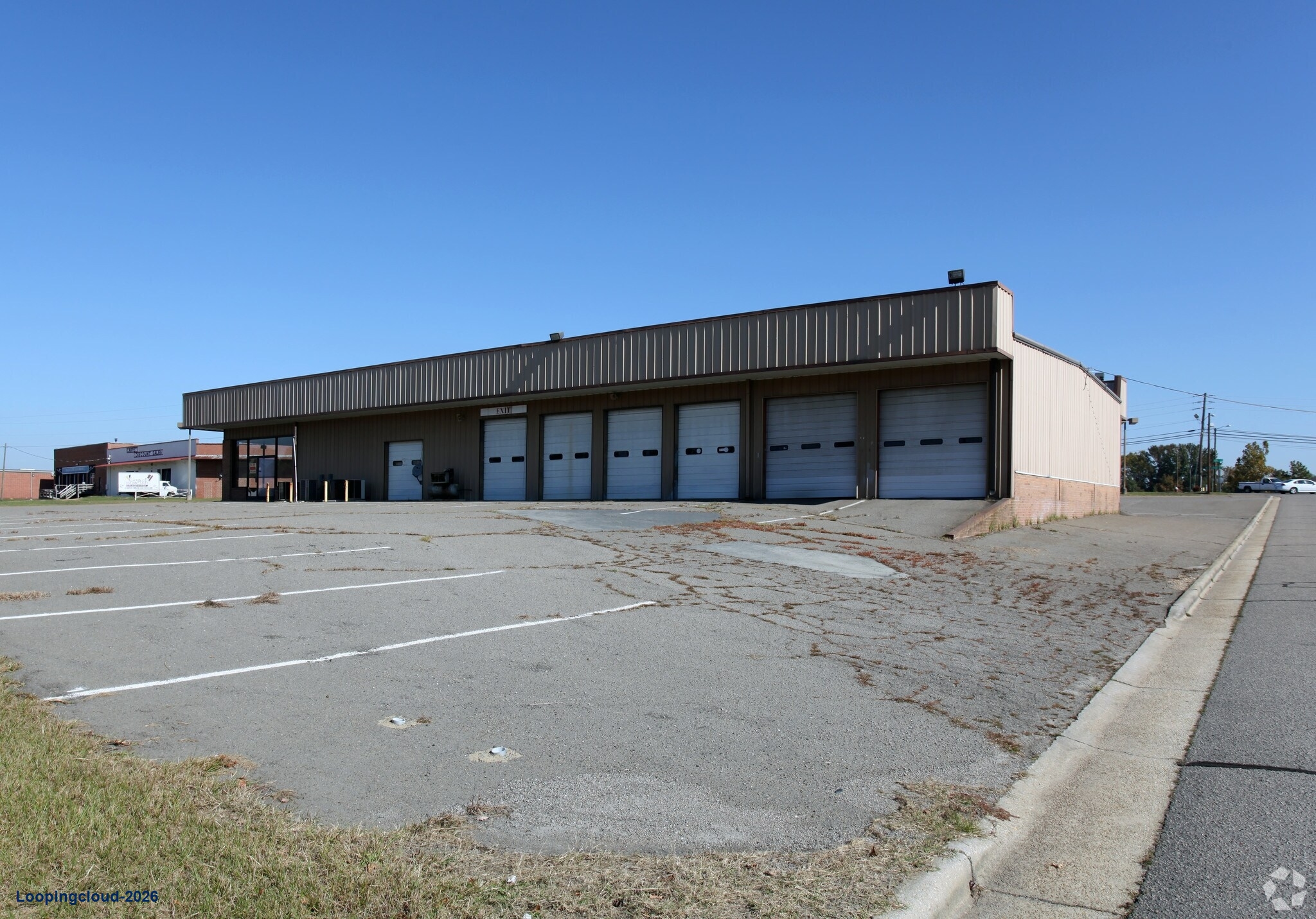 High-Yield Auto Repair & Tire Shop w/ Real Estate For Sale | Sanford, NC ($2.4M | 9.38% Cap Rate)