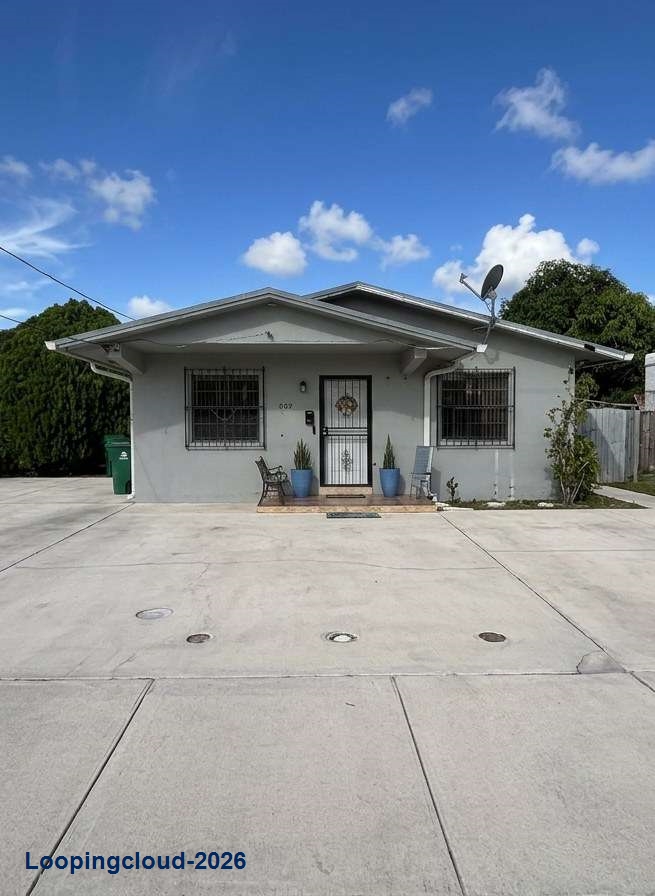 Grapeland Heights Duplex | 2 Units on 7,500 SF Lot