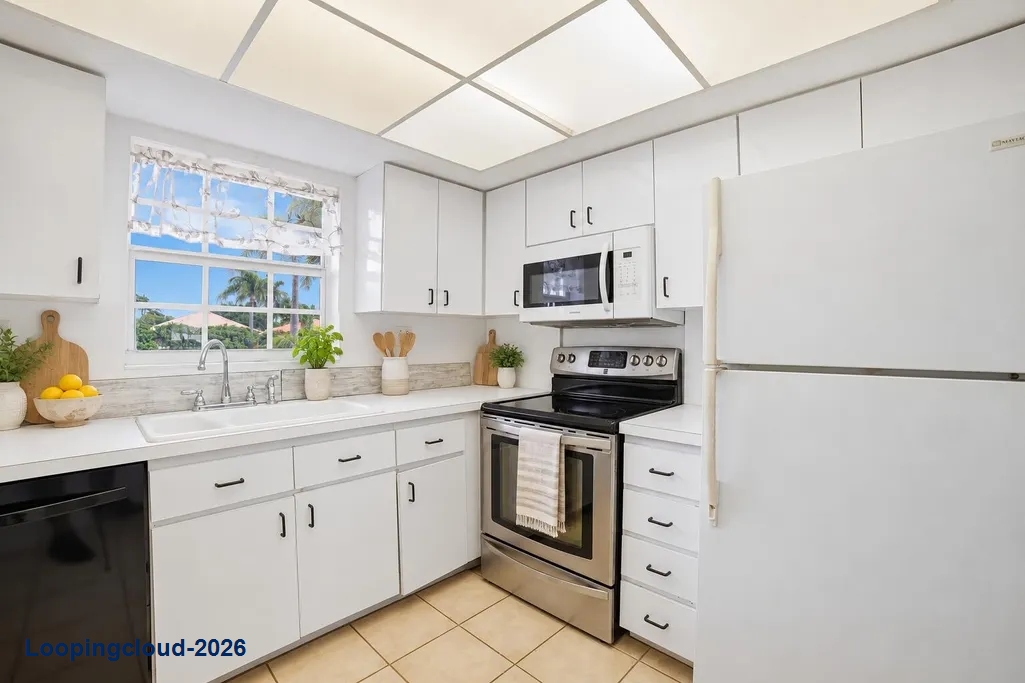 Resort-Style Living in Atlantis, Florida | 2 Bed, 2 Bath Waterfront Condo with Golf Views