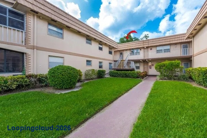 Turnkey Corner Condo in Kings Point | 2 Bed, 2 Bath Furnished Residence in Delray Beach