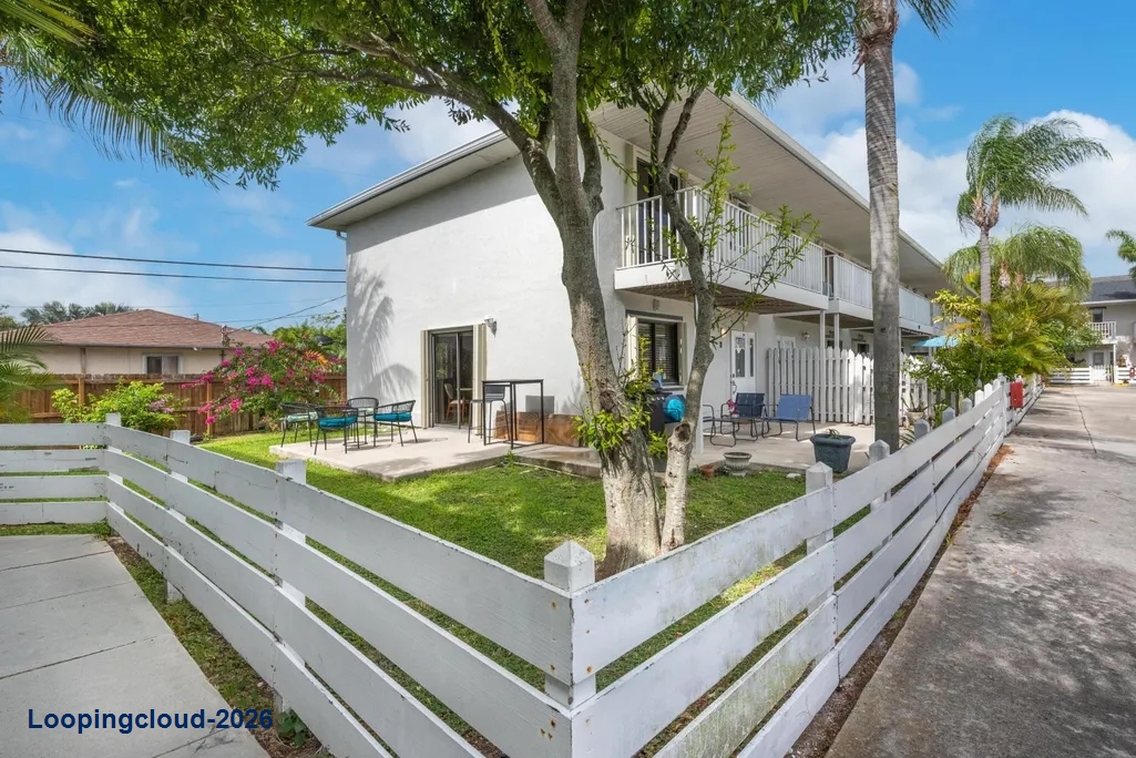 Key West Style Townhome Rental in Lantana | 2 Bed, 2 Bath with Sauna & Private Patio