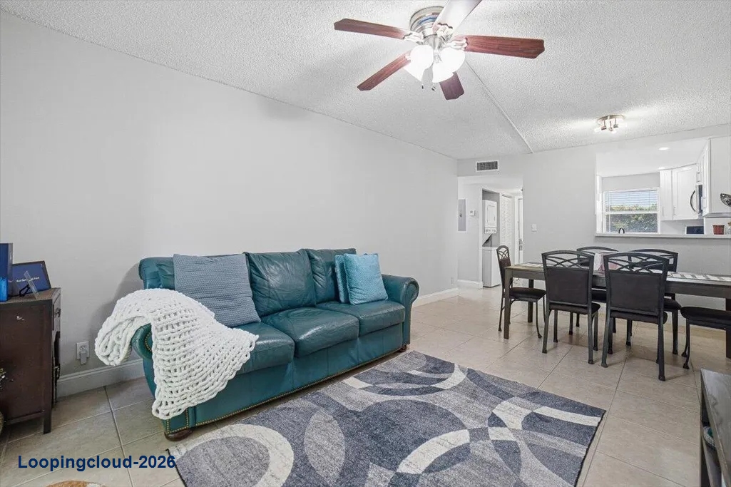 Charming 1-Bed Rental in First Encounter Condo | Delray Beach, FL