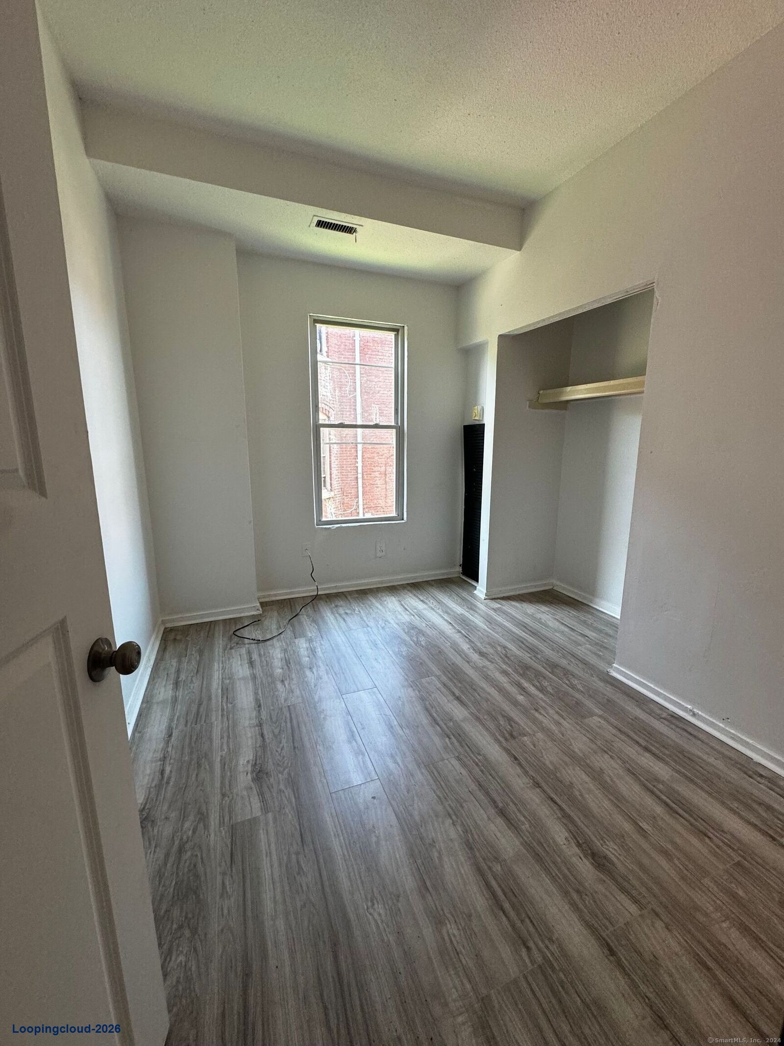 43 Seyms St #2, Hartford CT | 4-Bed Apartment For Rent
