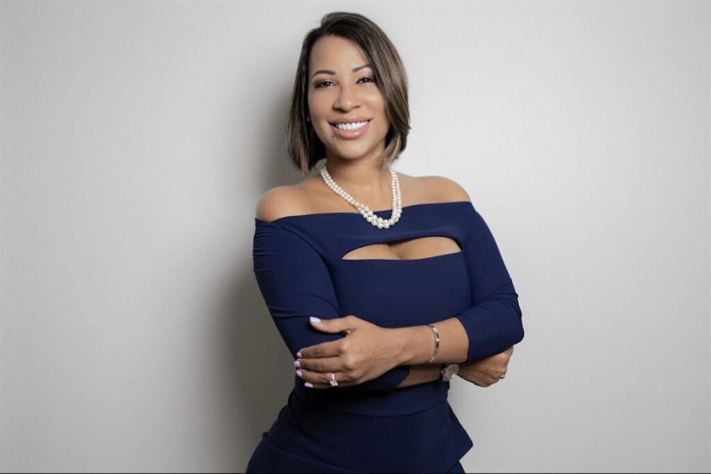 Idelisa Espinosa - Broker/Agent 3125 Lake Worth Rd  Palm Springs 33461 Florida | loopingcloud.com