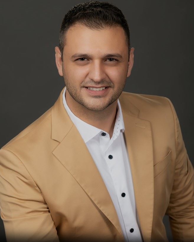 Agent Photo